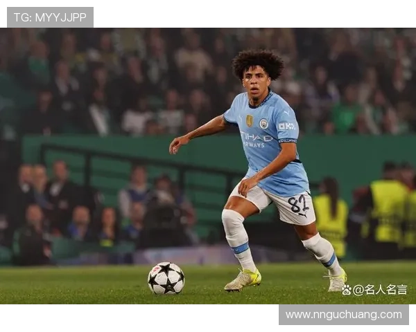 2025年全球十大足球球星排名解析 哪些球员占据顶尖位置